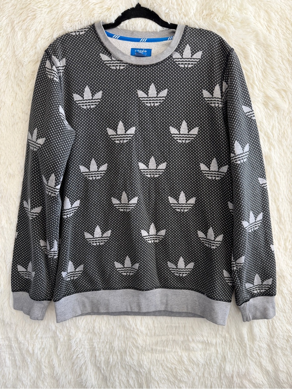Adidas Originals Mens All Over Print Repeating Trefoil Crewneck Sweater M Grey